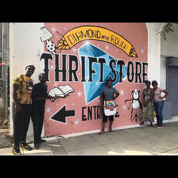 Meet your Posher, Tyrone - Picture 2 of 4